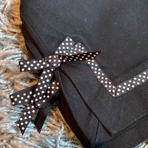 Liz &Me black Capris 3X with polka dot bow ribbon detail